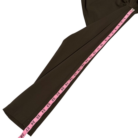Lululemon | On The Fly Pant Dark Olive Size 4 - Picture 16 of 16